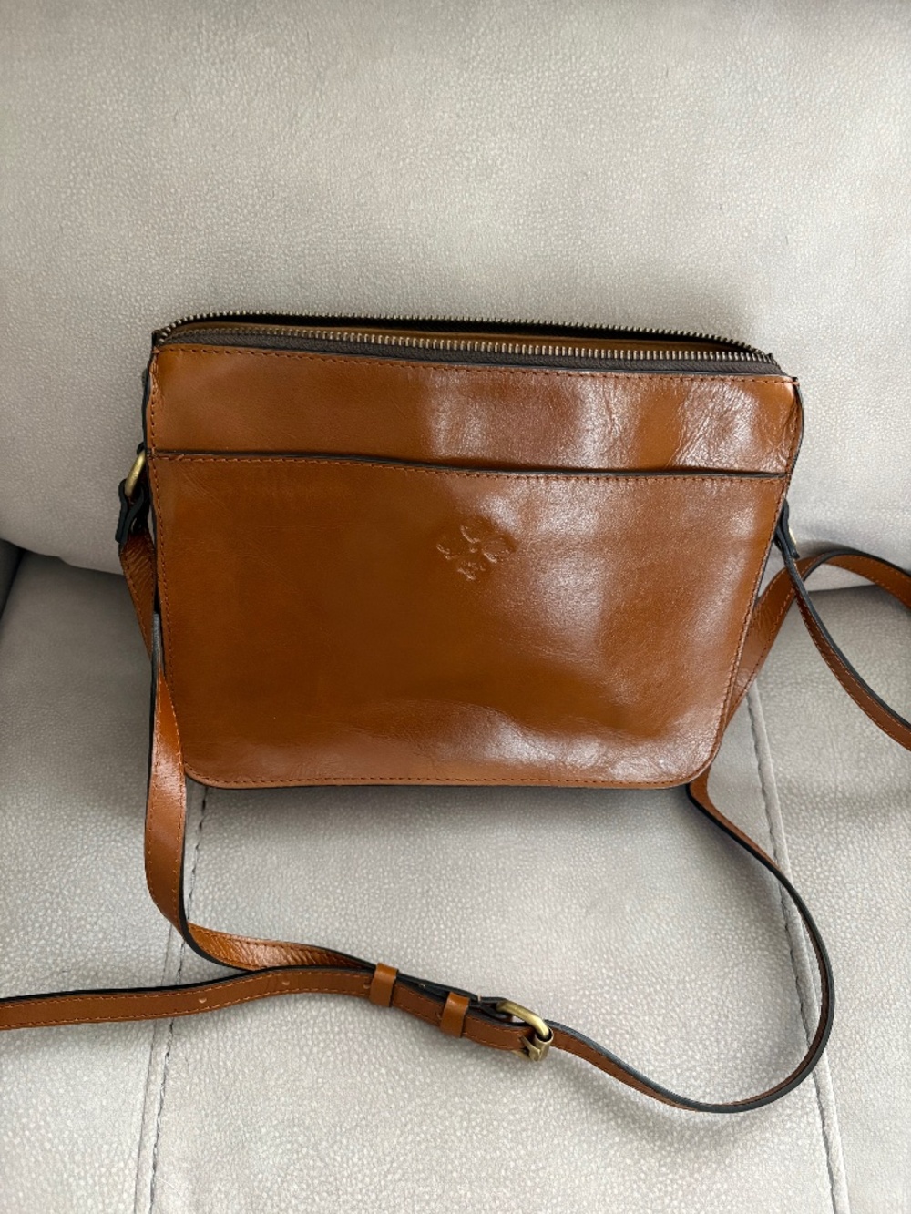 Patricia Nash Nazaire top zip  crossbody bag (tan)